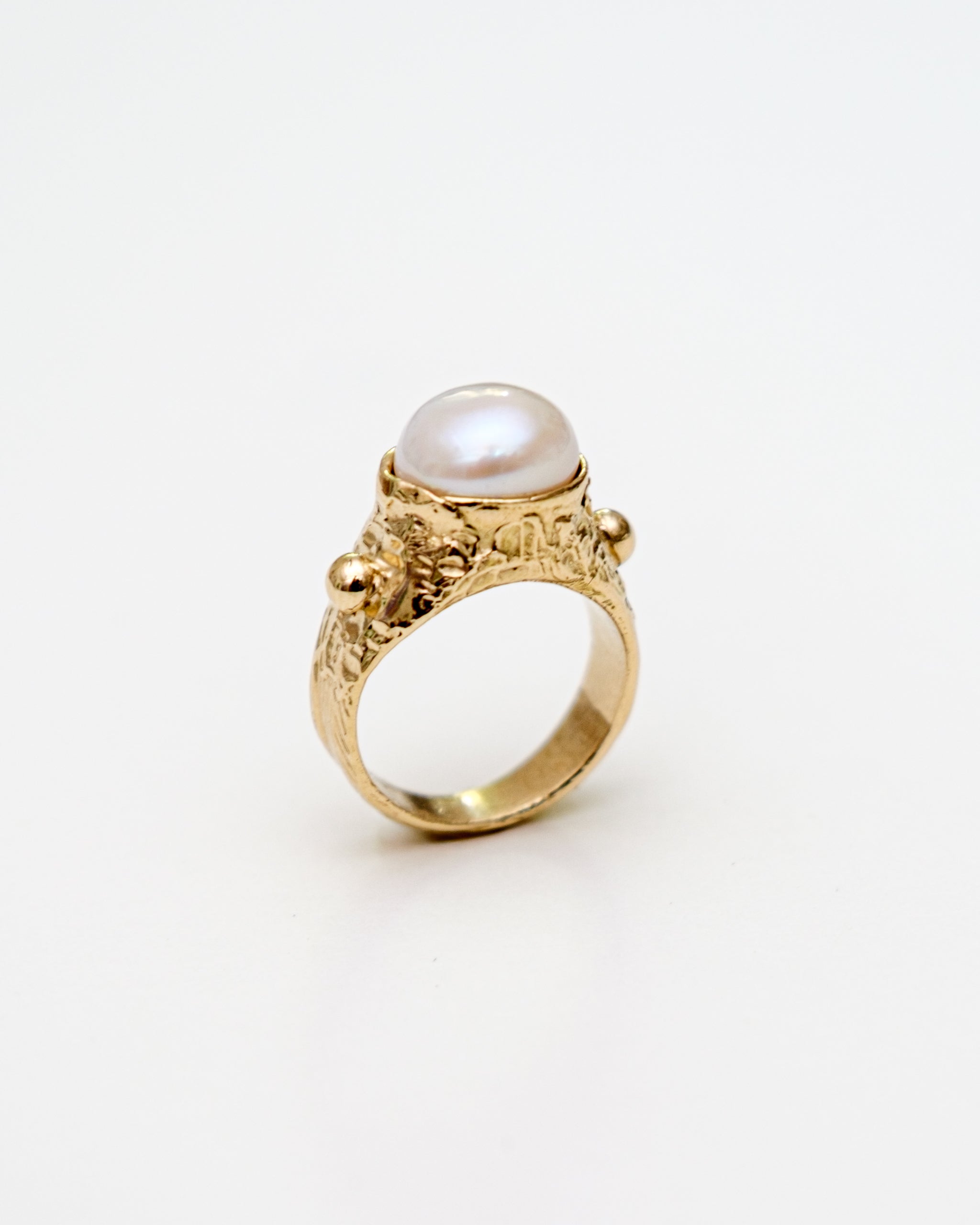 Gold Marguerite Ring
